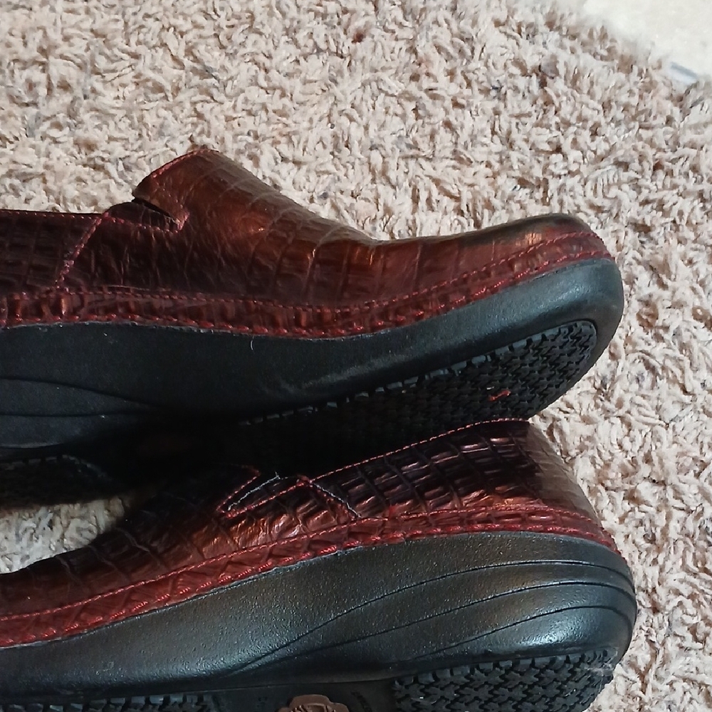 Timberland Dark Brown Textured Slip-Ons - Picture 9 of 9